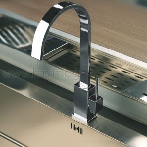 Смесител за кухня Paffoni Level  LEA880  с висок чучур